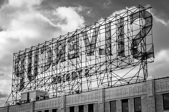 Silvercup Sign